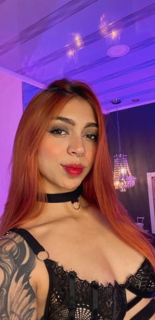 Model - Polygonnia deepthroat