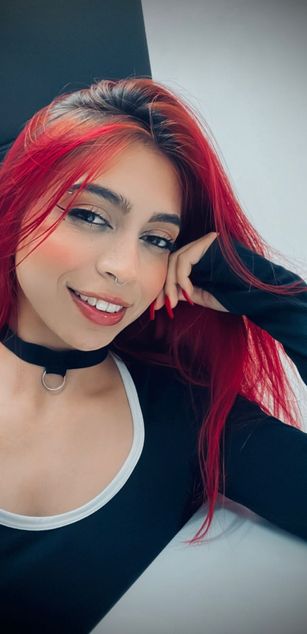 Model - Polygonnia deepthroat