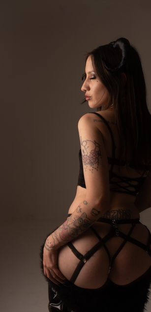 Model - Your Melody petite