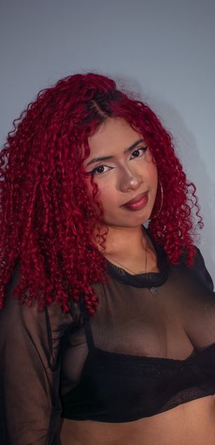 Model - Idun Brunette blowjob