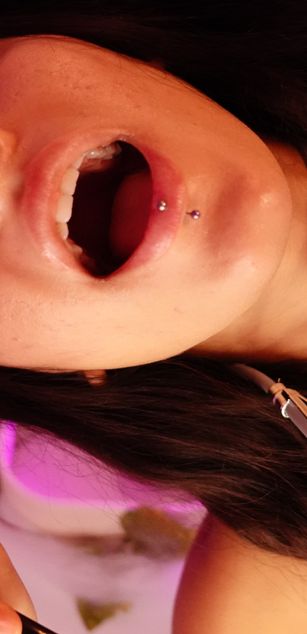 Model - LucyPurple sexy