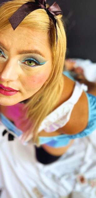 Model - RoxanneMils dominatrix