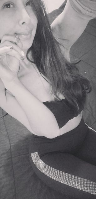 Model - Sarah_hard ass