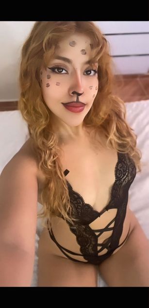 Model - Alinandscoot deepthroat