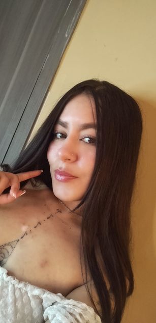 Model - JoyHills blowjob