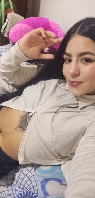 Model - JoyHills blowjob