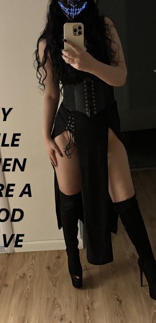 Model - Miss ErikaaJ boobs