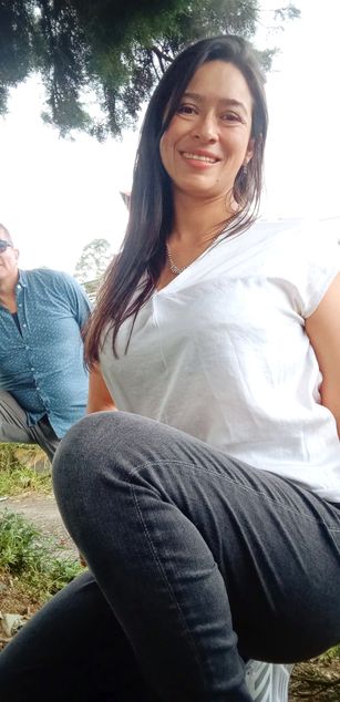 Model - Manu and Cata dildos