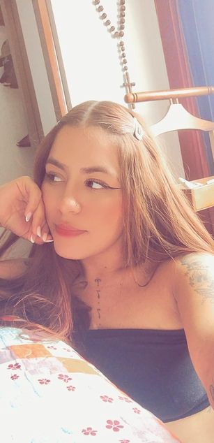 Model - JoyHills blowjob