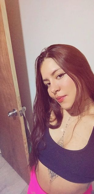 Model - JoyHills blowjob