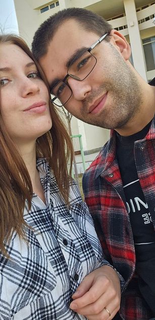 Model - CarrieXDean bigtits