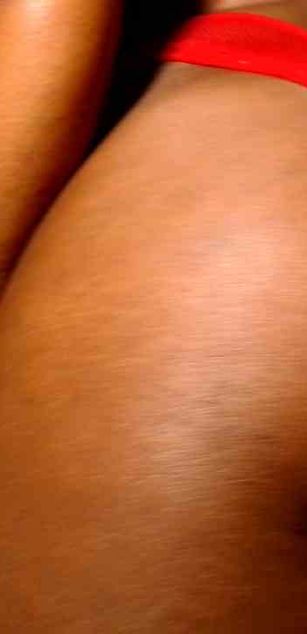 Model - Ebonyqueen Bigtits