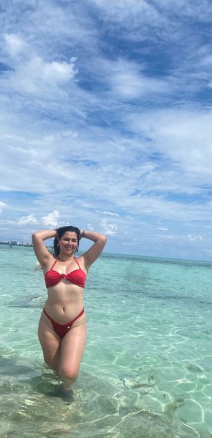 Model - Iris Moira blowjob