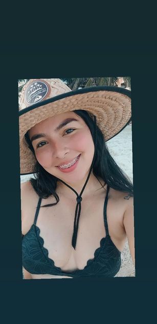 Model - Iris Moira blowjob