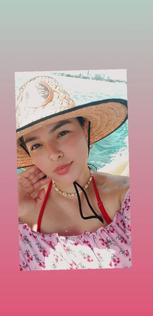 Model - Iris Moira blowjob