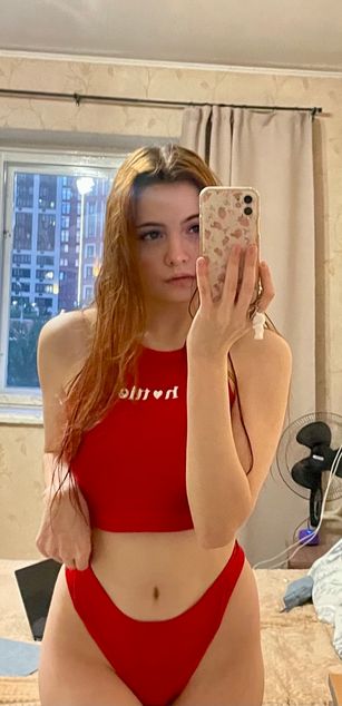 Model - Daniela bigboobs