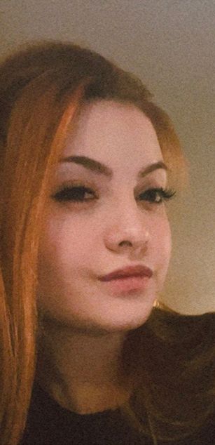 Model - Daniela bigboobs