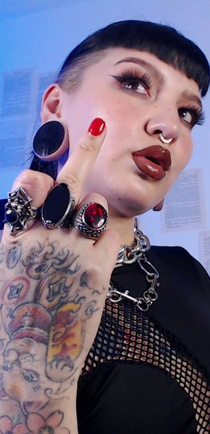 Model - Miss Venus domination