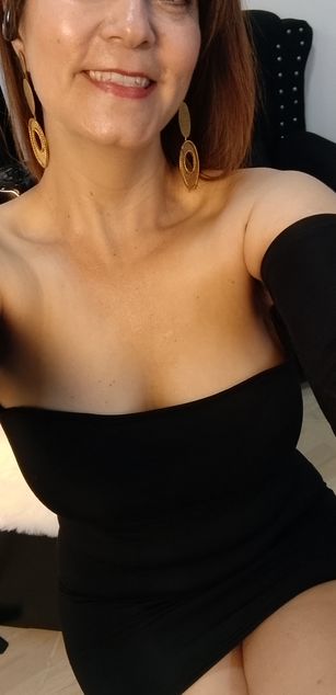 Model - Jessica Bonnet heels