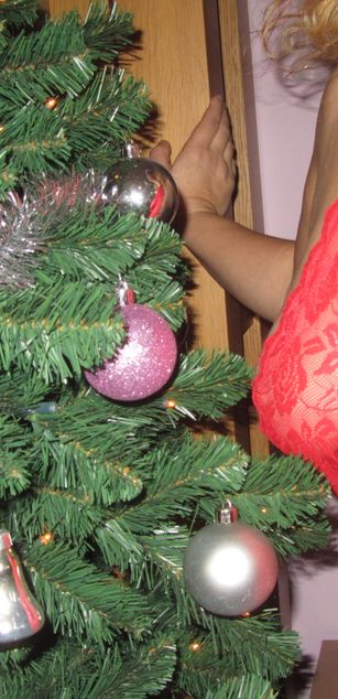 Model - Nikki Holland joi