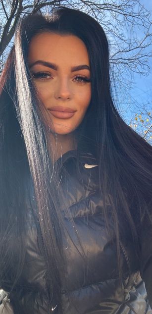 Model - HumbleBrunette prettyhottie