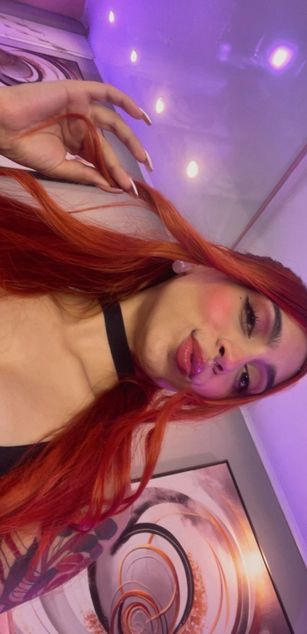 Model - Polygonnia deepthroat