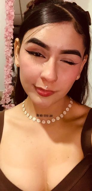 Model - Violet Blaze blowjob