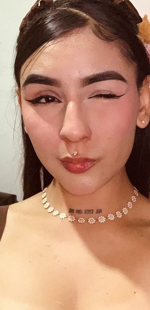 Model - Violet Blaze blowjob