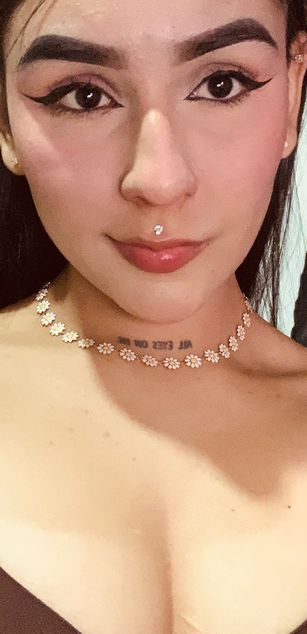 Model - Violet Blaze blowjob