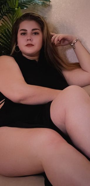 Model - Scarlet blowjob