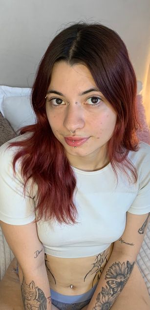 Model - ViolettaDilucas dildo