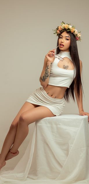 Model - Cata Stones deepthroat