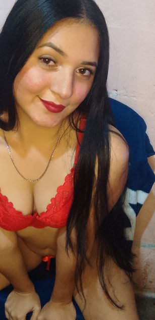 Model - Victoria Lucia deepthroat