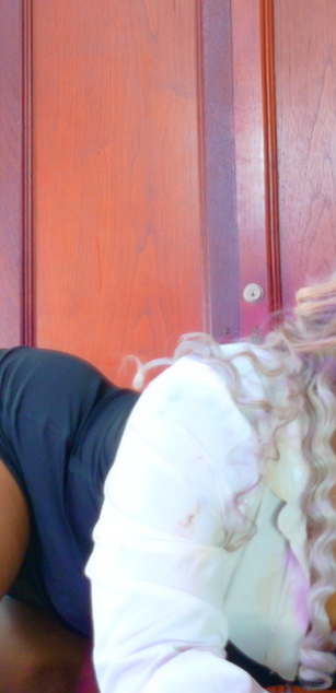 Model - Tianah Glow Ebony