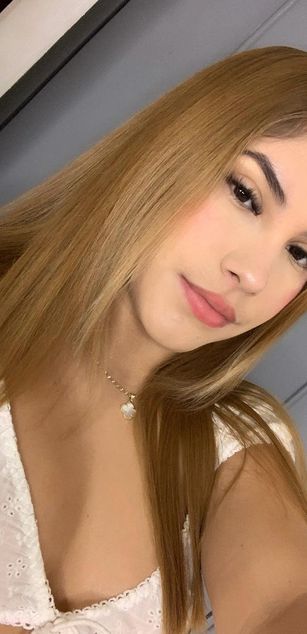 Model - Milu Rosse deepthroat