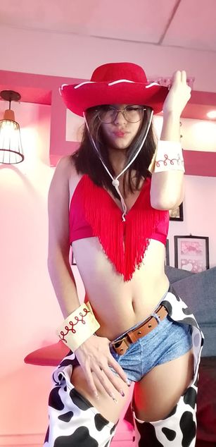 Model - Alana Martinez roleplay