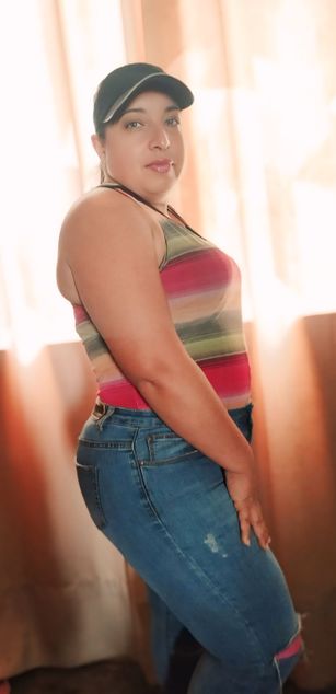 Model - IsaYmike deepthroat