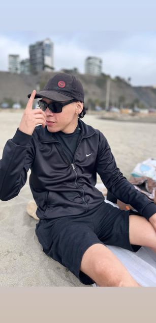 Model - Poysonsam bigass