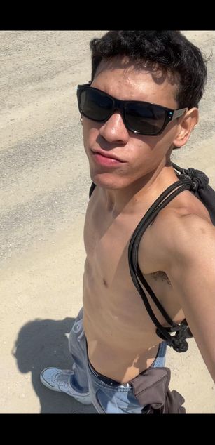 Model - Poysonsam bigass