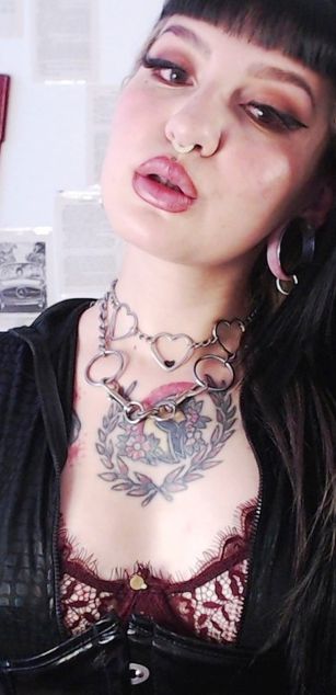 Model - Miss Venus domination