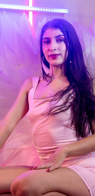 Model - Jenn deepthroat