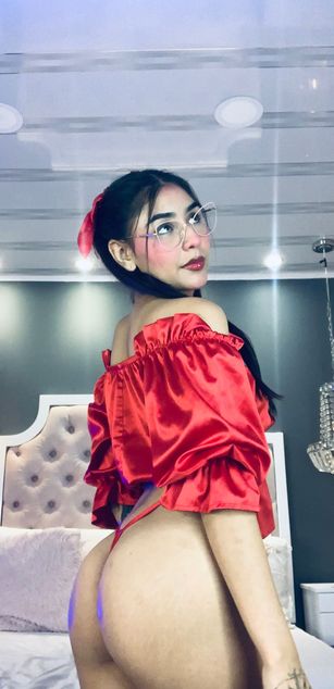 Model - Violet Blaze blowjob