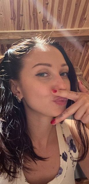 Model - KatarinaPixi petite