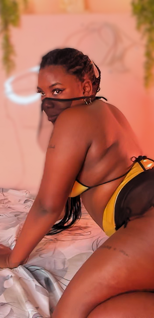 Model - Nany Moreno deepthroat