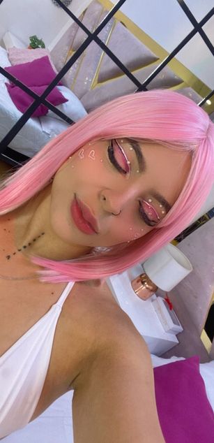 Model - Brianna Hill deepthroat