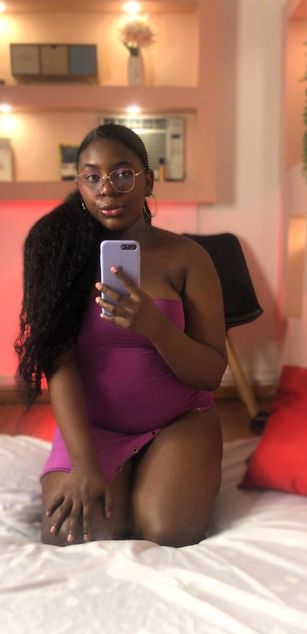 Model - Nany Moreno deepthroat