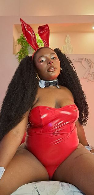 Model - Nany Moreno deepthroat