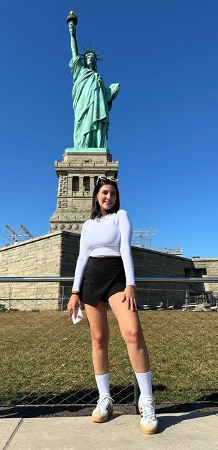 Model - Luna Carter JOI