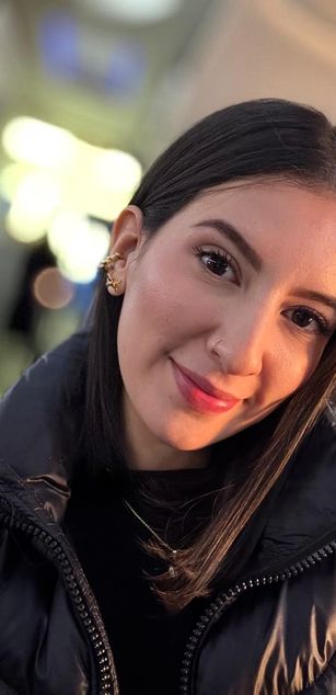 Model - Luna Carter JOI