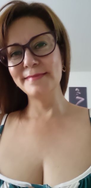 Model - Jessica Bonnet dildo